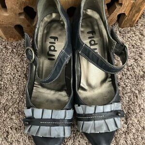 Fidja Size 9